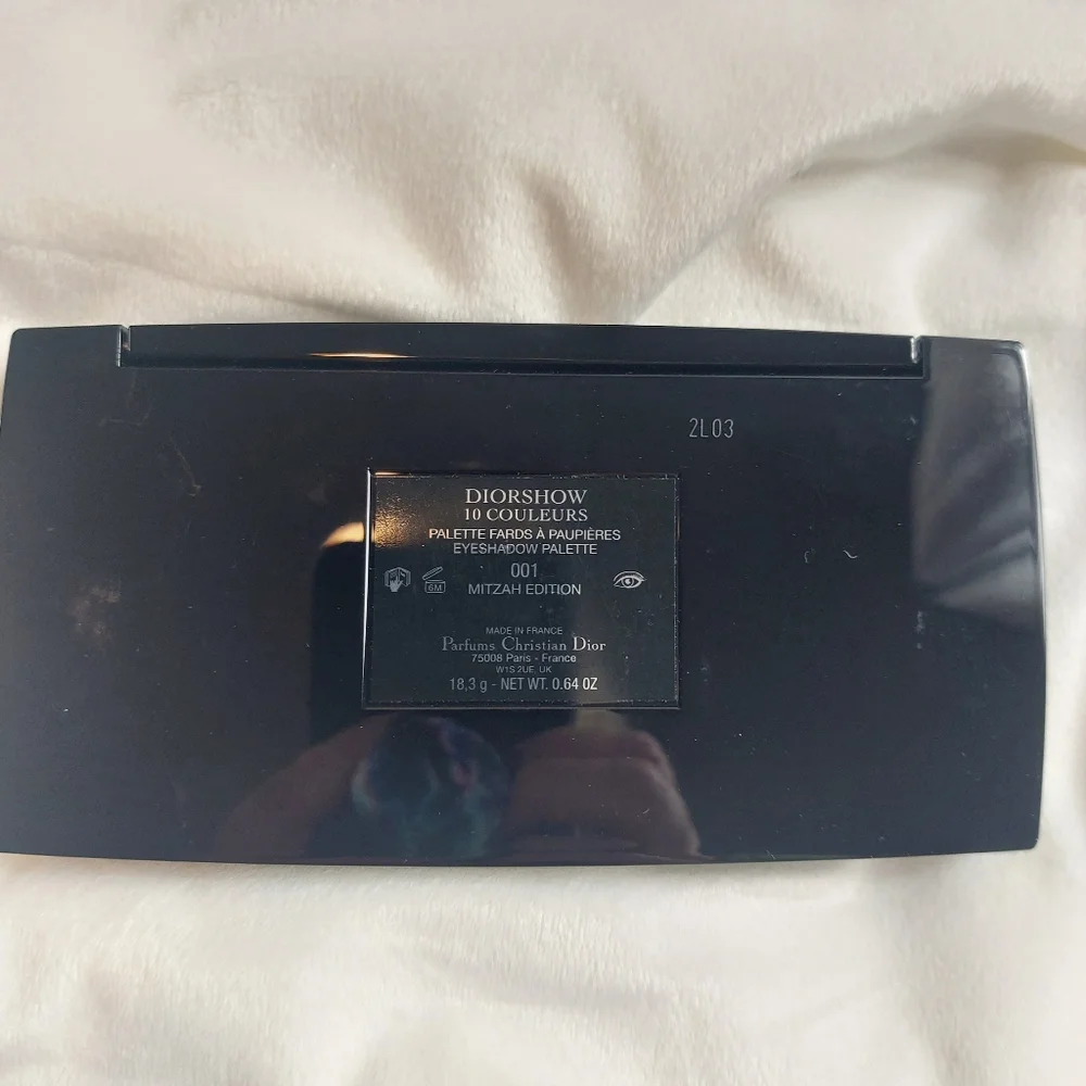 Limited edition brand new Mizah $130 Dior pallet
